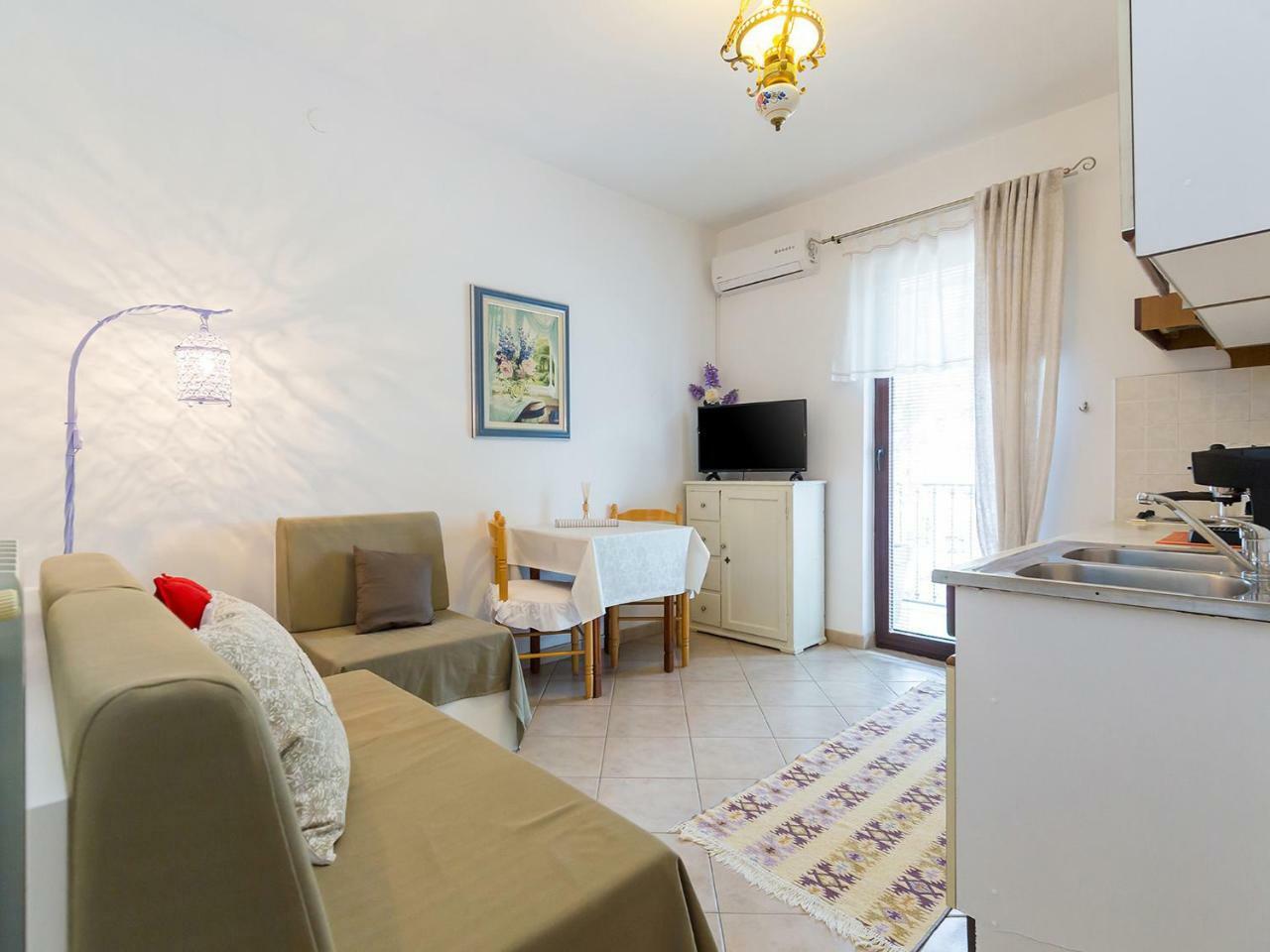 Apartments Vesna Funtana Exterior foto