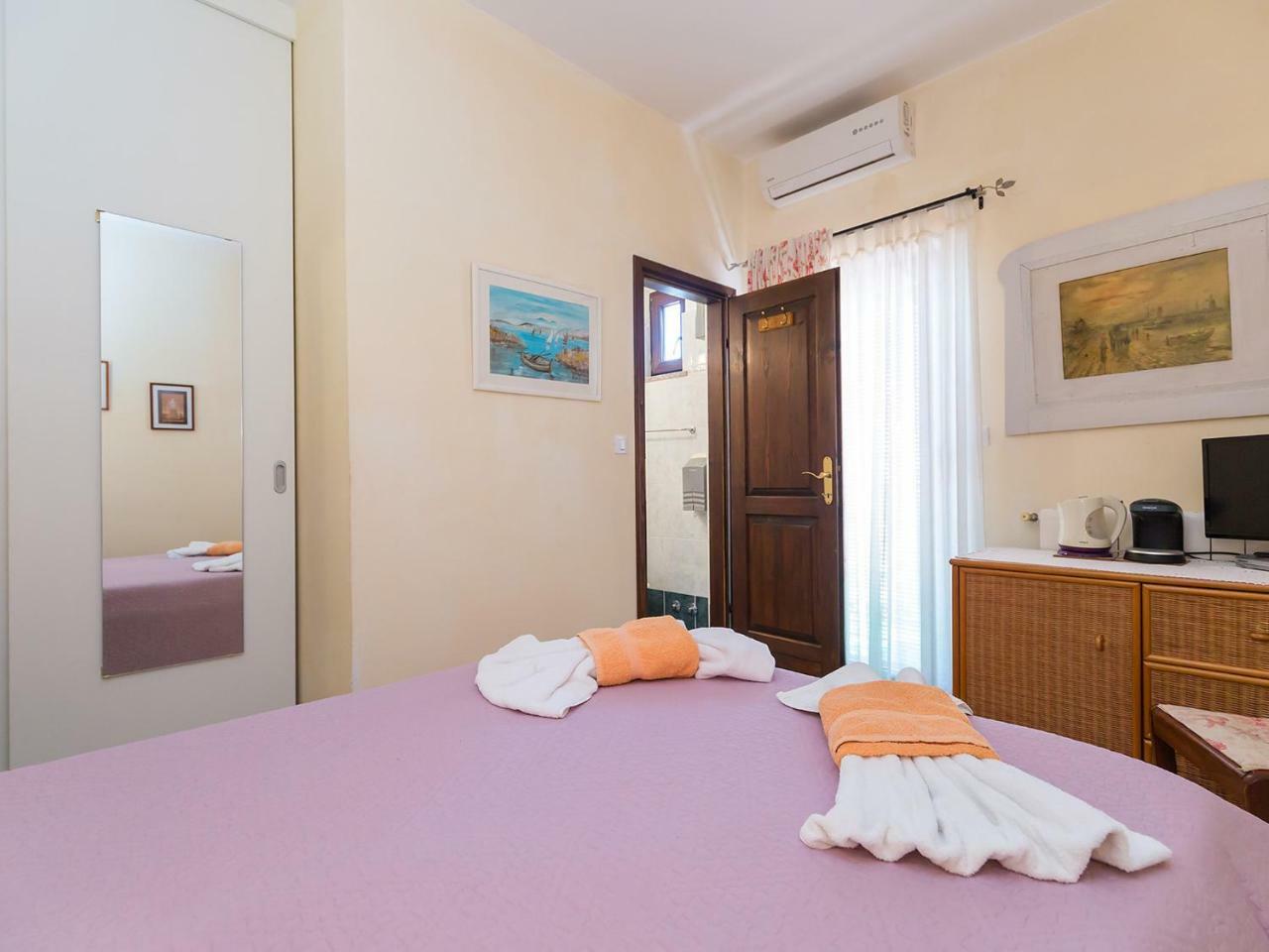 Apartments Vesna Funtana Exterior foto